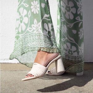 NWOT Dolce Vita Priana Heel Cream Size 9